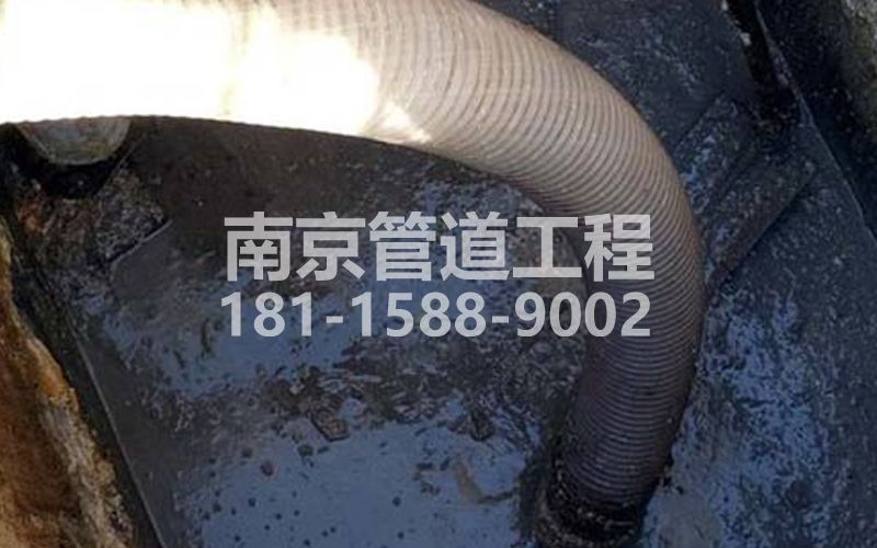 213红山抽粪